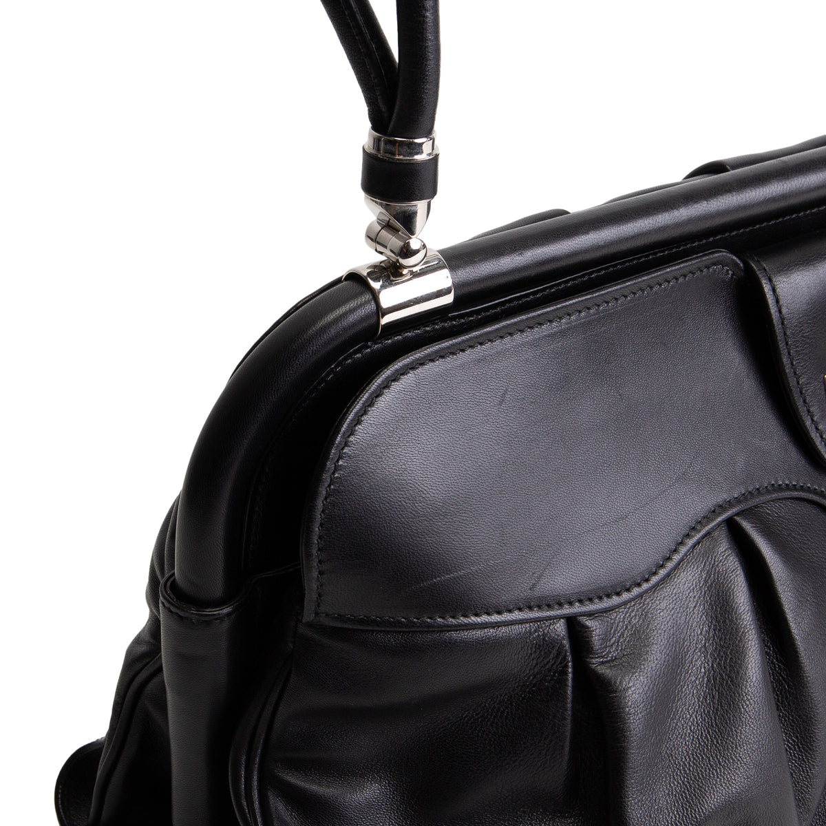 SALVATORE FERRAGAMO XL Leather Shoulder Bag - Black