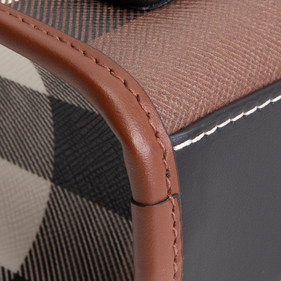 BURBERRY House Check Pocket Tote
