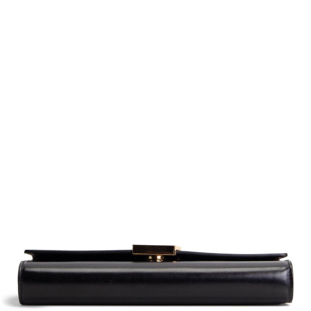 LOUIS VUITTON Capucines Wallet on Chain - Black