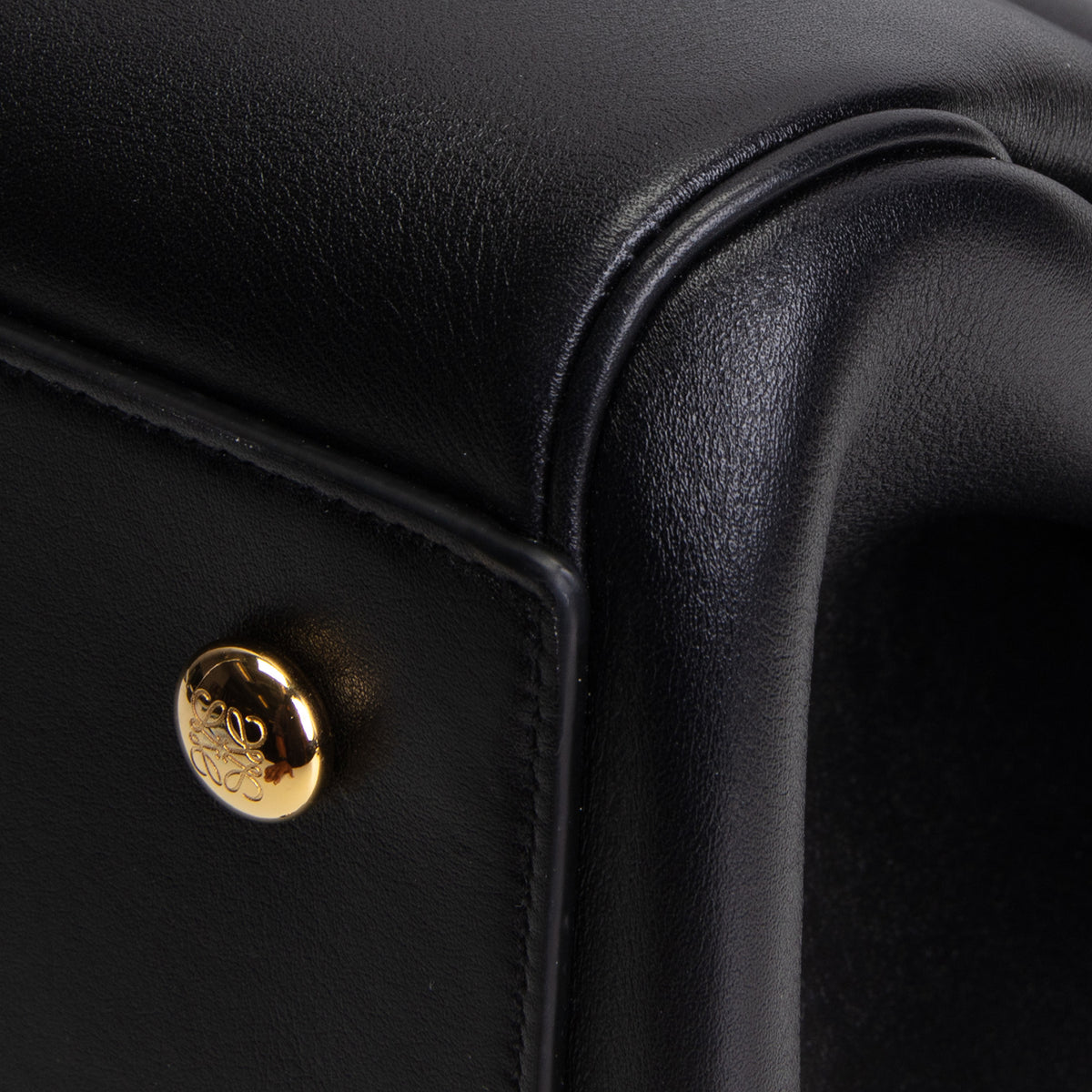 LOEWE Madrid Medium