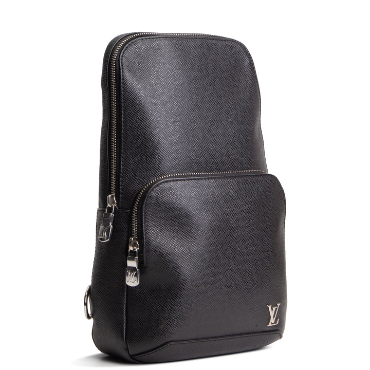 LOUIS VUITTON Avenue Sling Taiga - Black