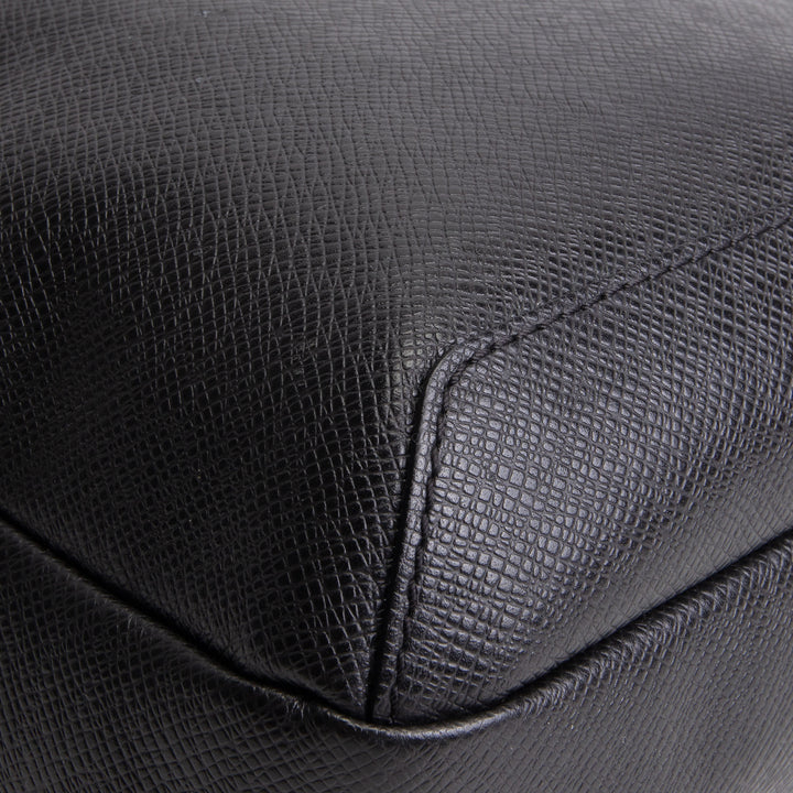LOUIS VUITTON Avenue Sling Taiga - Black