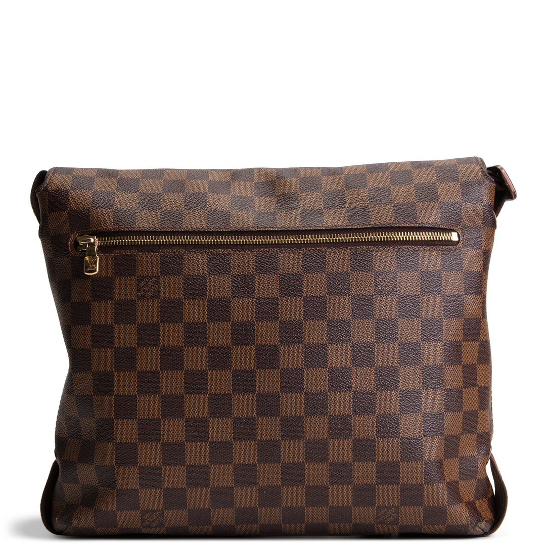 LOUIS VUITTON Damier Ebene Brooklyn Messenger Bag MM