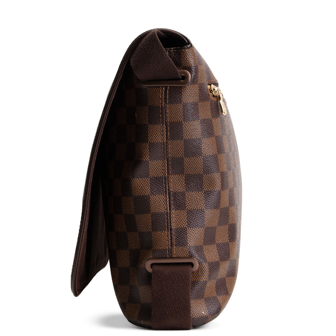 LOUIS VUITTON Damier Ebene Brooklyn Messenger Bag MM