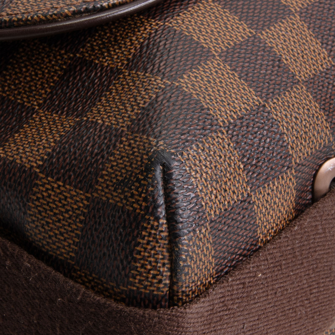 LOUIS VUITTON Damier Ebene Brooklyn Messenger Bag MM