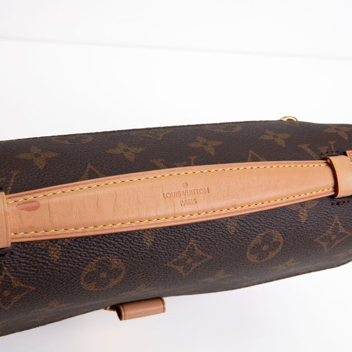 LOUIS VUITTON Pochette Metis Monogram
