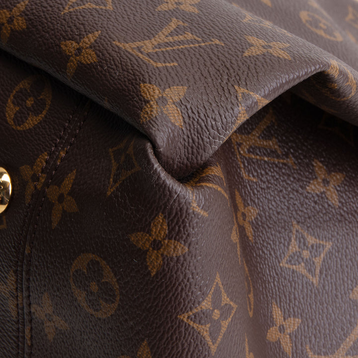 LOUIS VUITTON Monogram Artsy MM