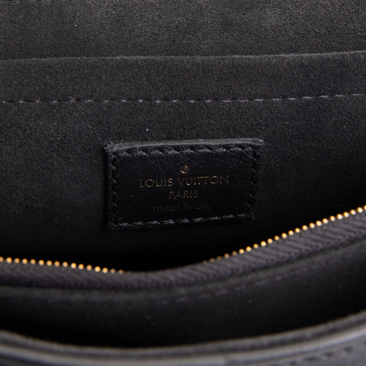 LOUIS VUITTON New Wave Chain Shoulder Bag