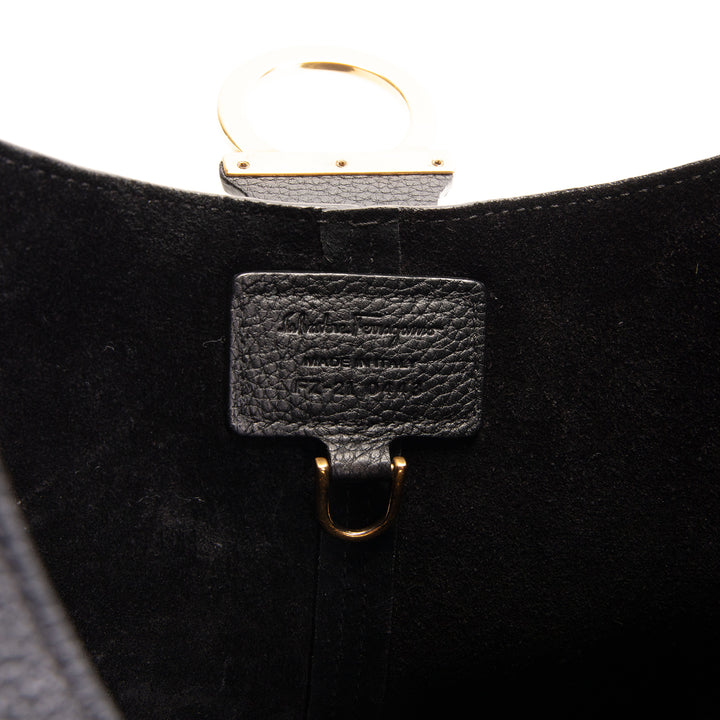 FERRAGAMO Gancio Hobo - Black