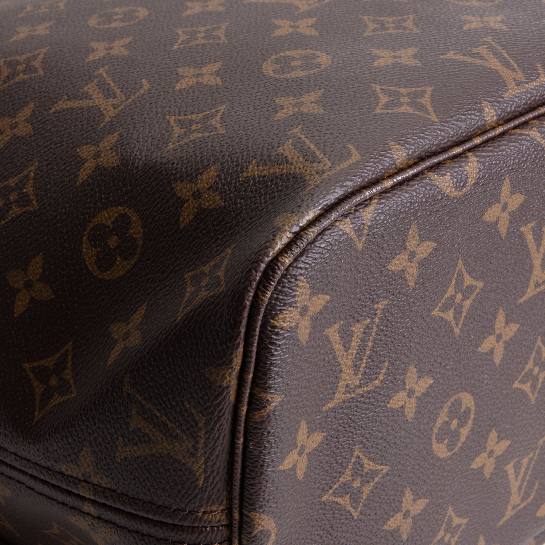 LOUIS VUITTON Monogram Neverfull w/ Pouch MM