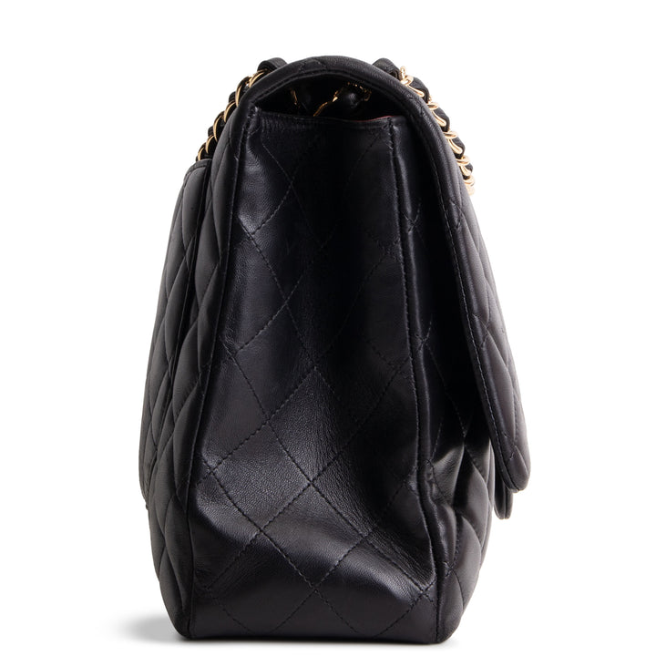 CHANEL Quilted Lambskin Maxi Single Flap Shoulder Bag - Black