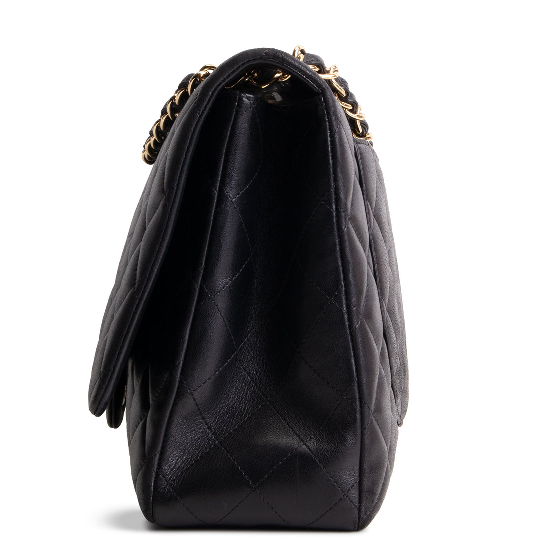 CHANEL Quilted Lambskin Maxi Single Flap Shoulder Bag - Black