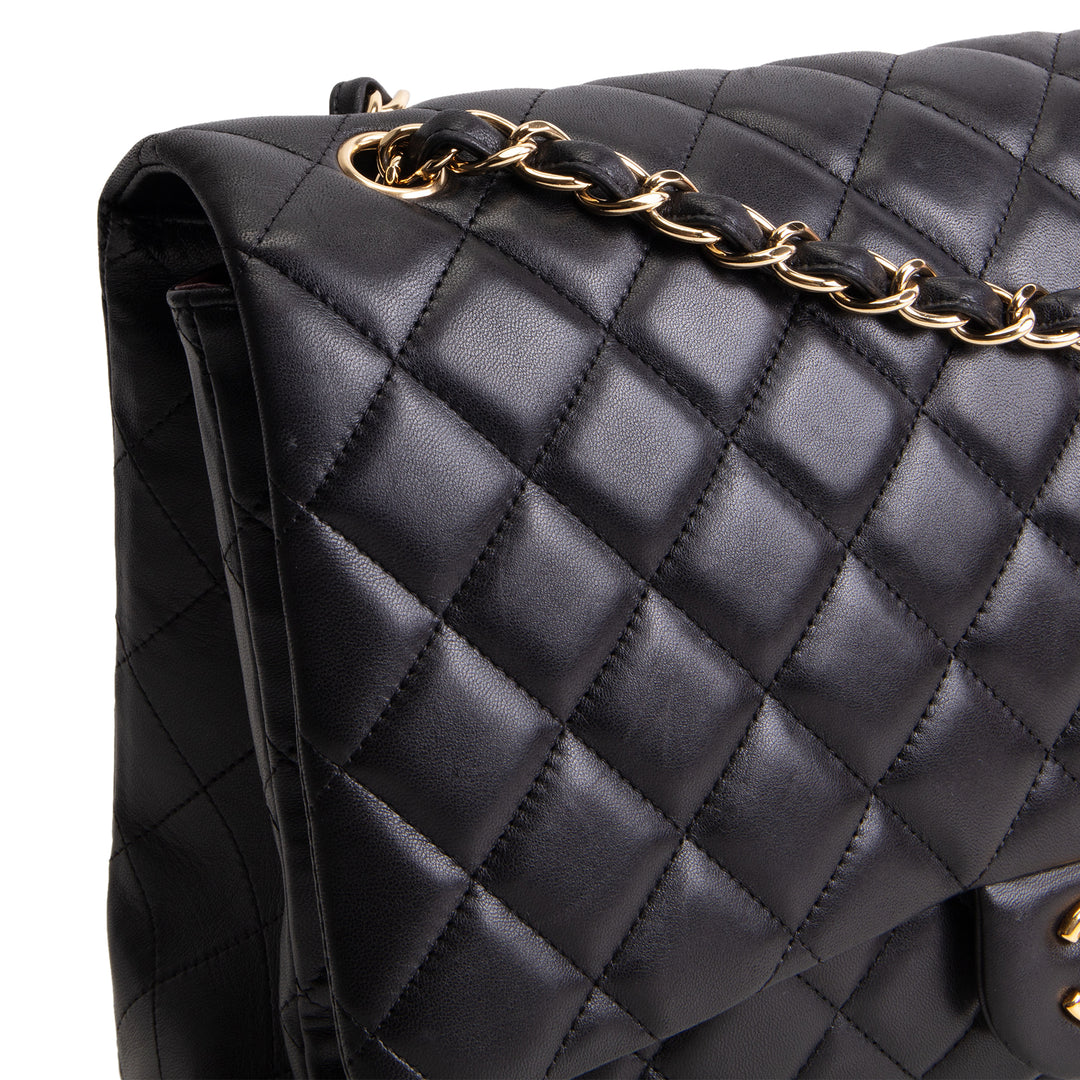 CHANEL Quilted Lambskin Maxi Single Flap Shoulder Bag - Black