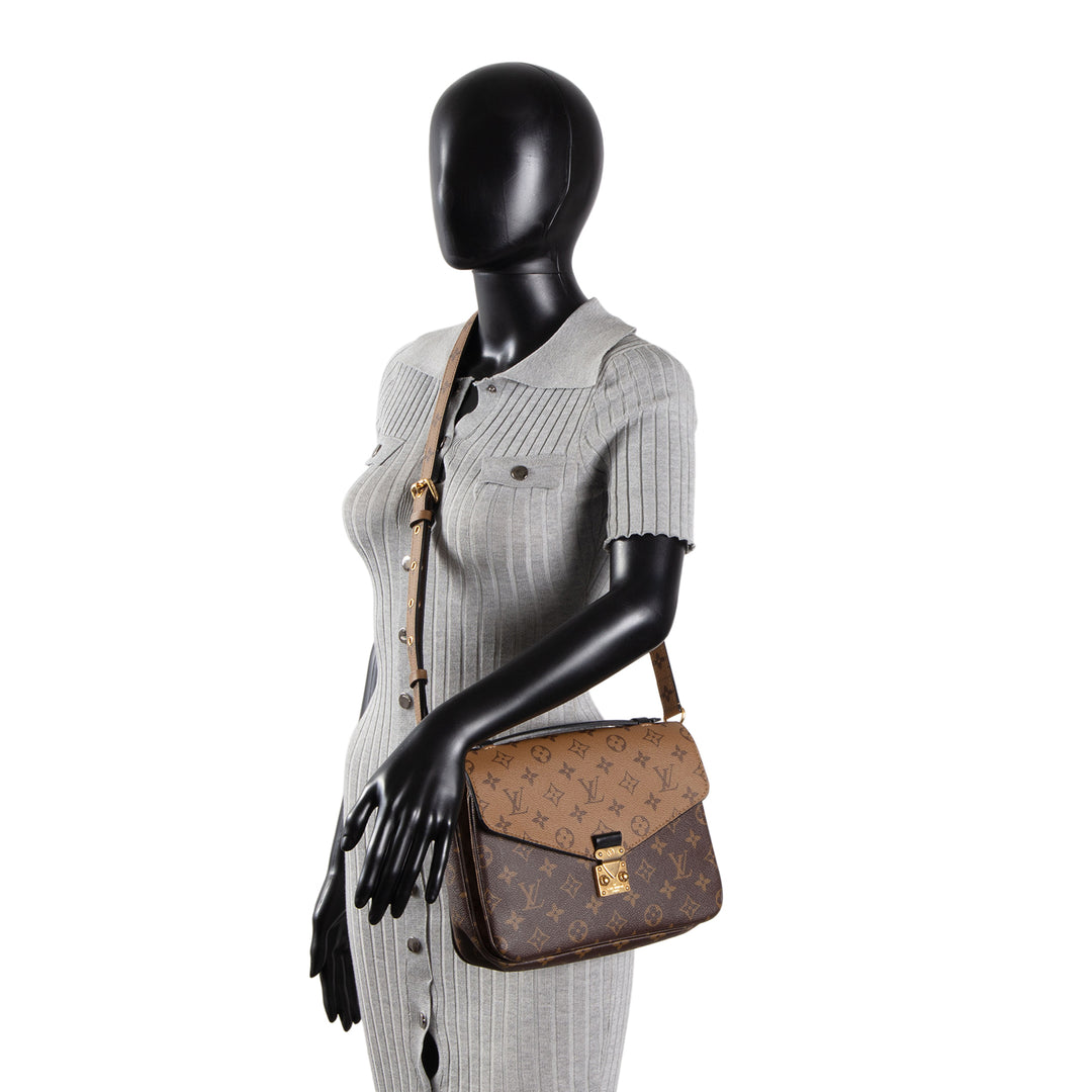 LOUIS VUITTON  Reverse Monogram Pochette Metis