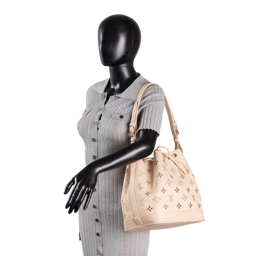 LOUIS VUITTON Monogram Broderie Anglaise Petit Noe - Nude