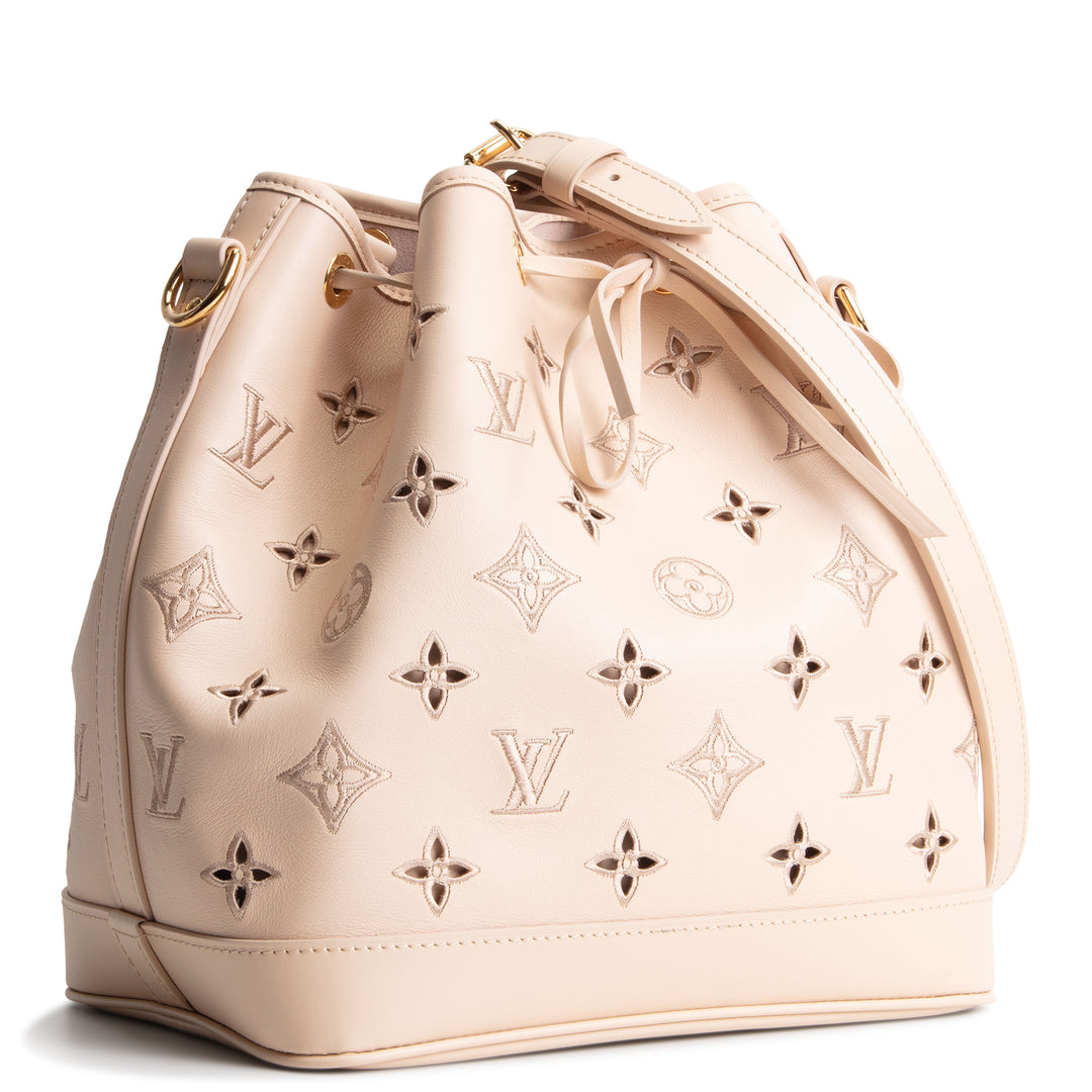 LOUIS VUITTON Monogram Broderie Anglaise Petit Noe - Nude