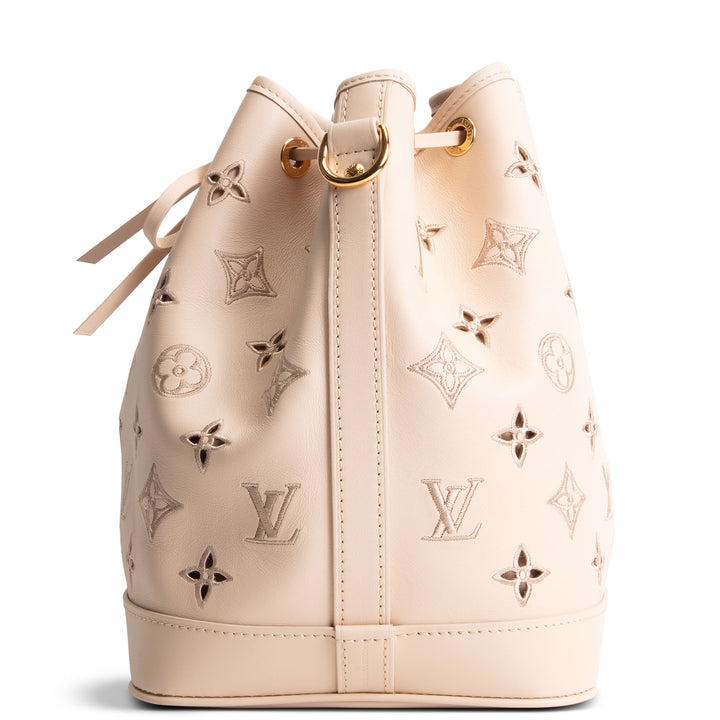 LOUIS VUITTON Monogram Broderie Anglaise Petit Noe - Nude