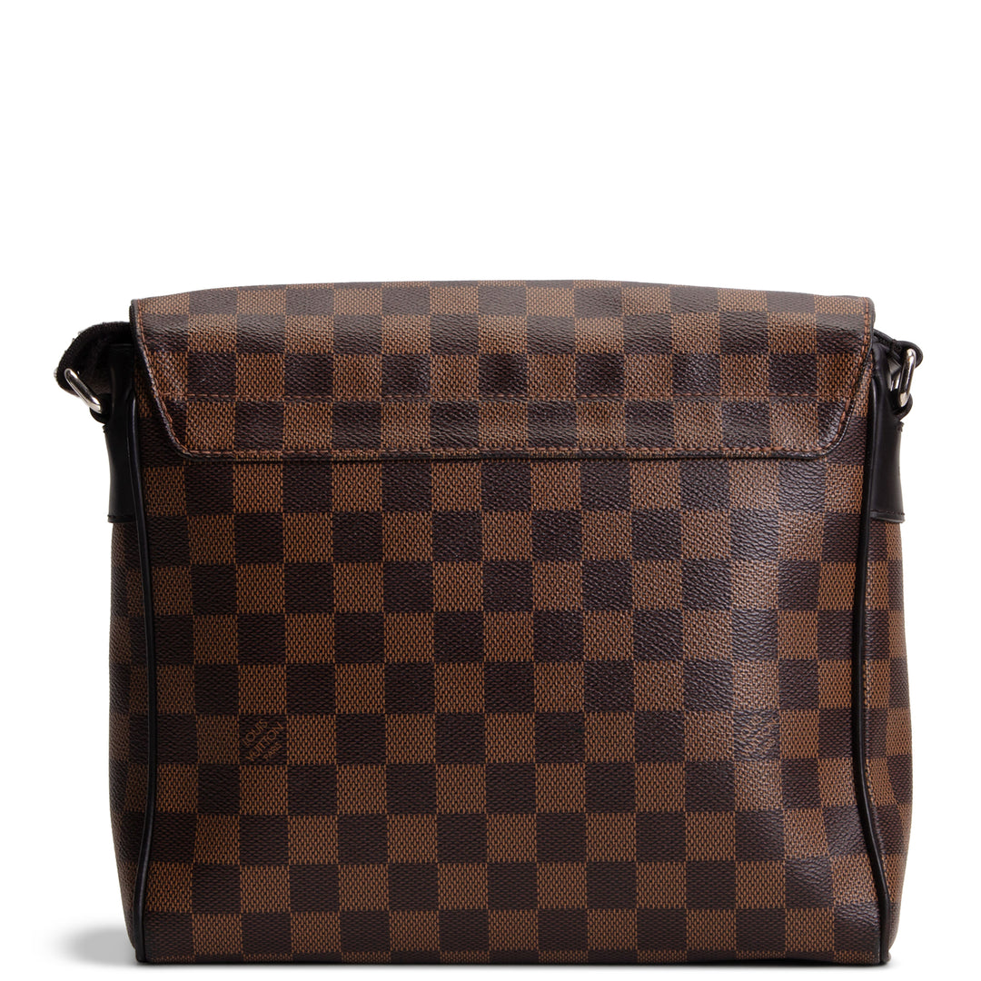 LOUIS VUITTON District PM Messenger Damier Ebene