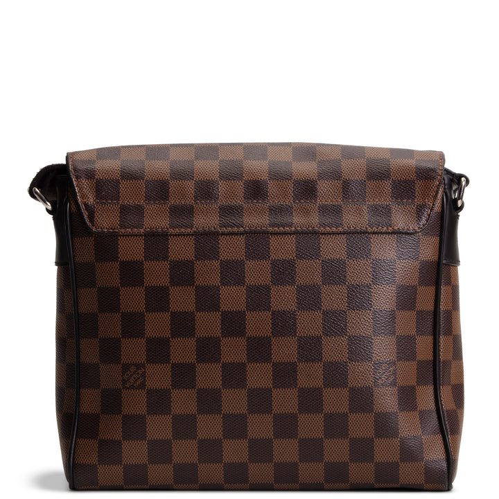 LOUIS VUITTON District PM Messenger Damier Ebene