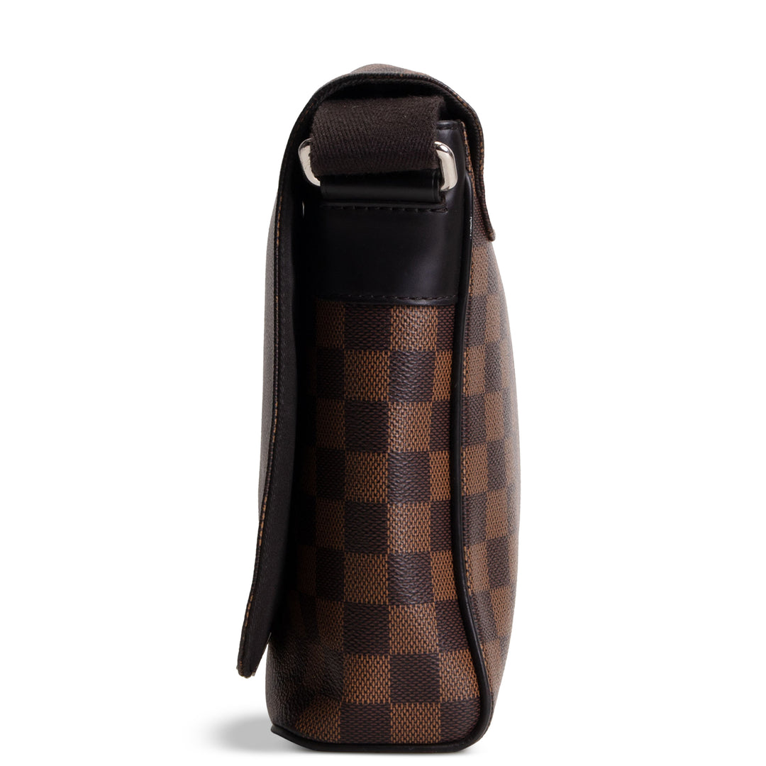 LOUIS VUITTON District PM Messenger Damier Ebene