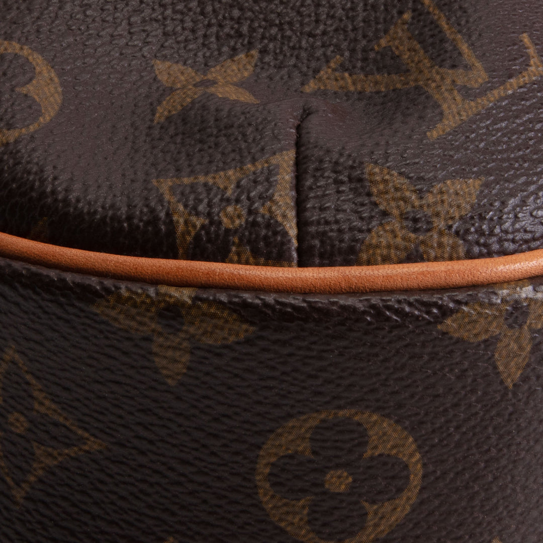 LOUIS VUITTON Monogram Odeon Messenger