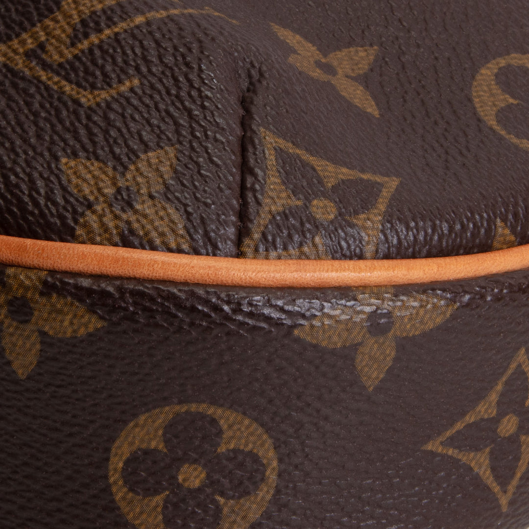 LOUIS VUITTON Monogram Odeon Messenger