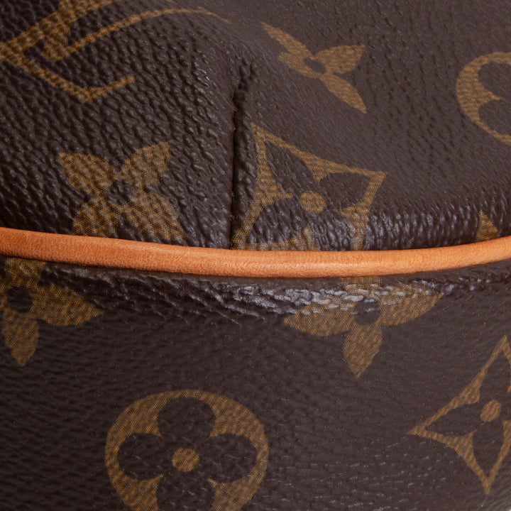 LOUIS VUITTON Monogram Odeon Messenger