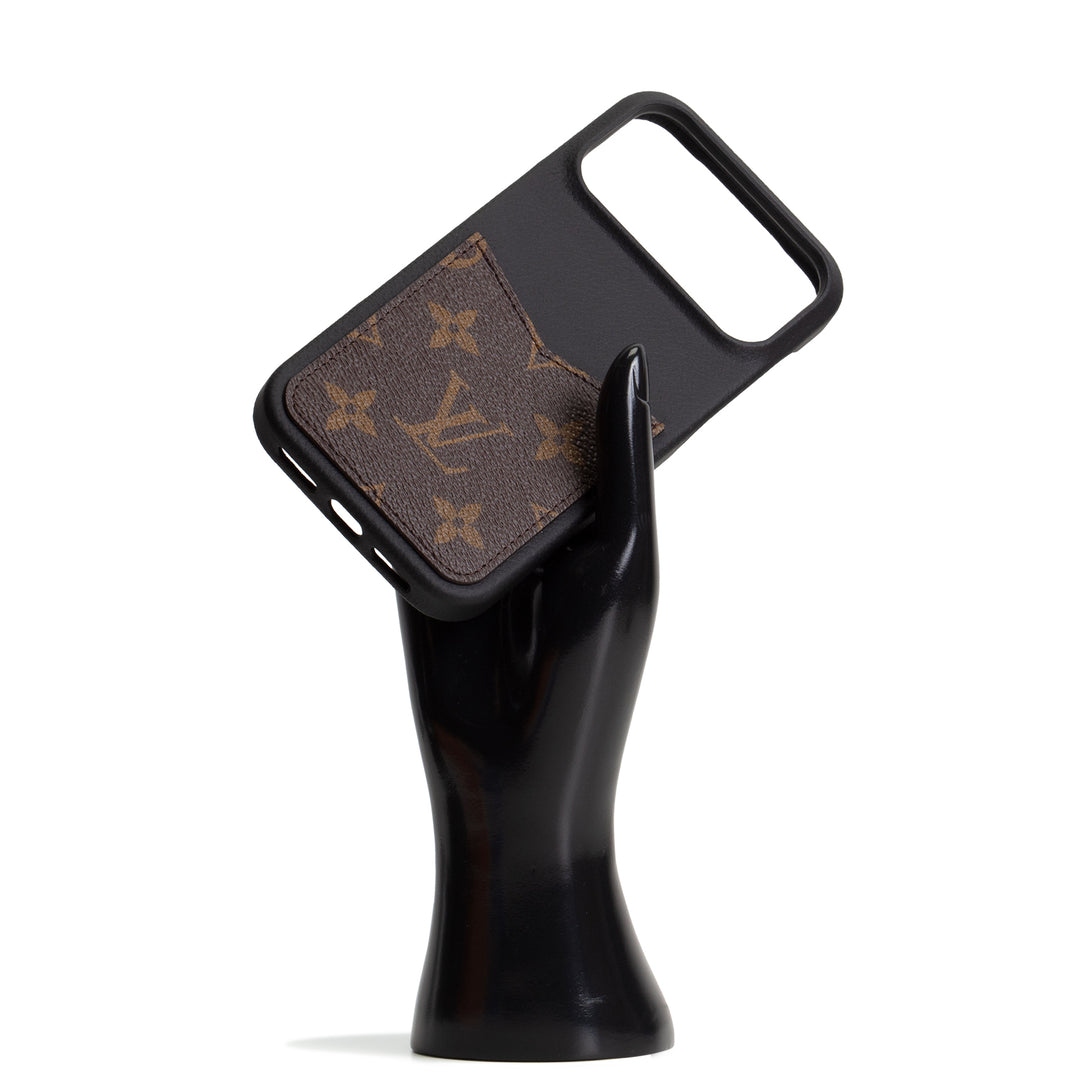 LOUIS VUITTON Monogram Pallas Bumper iPhone 17 Pro Max Case