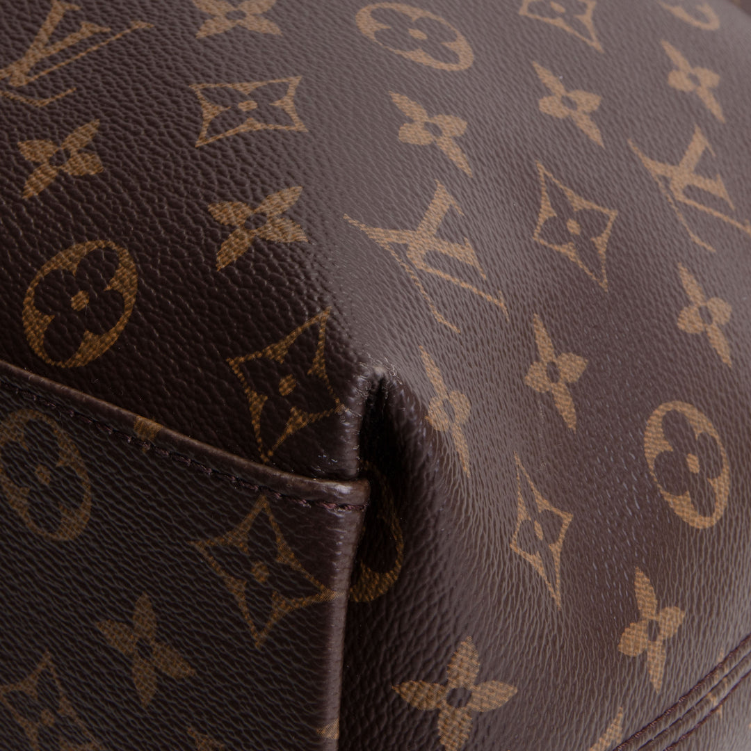 LOUIS VUITTON Tuileries Besace Hobo
