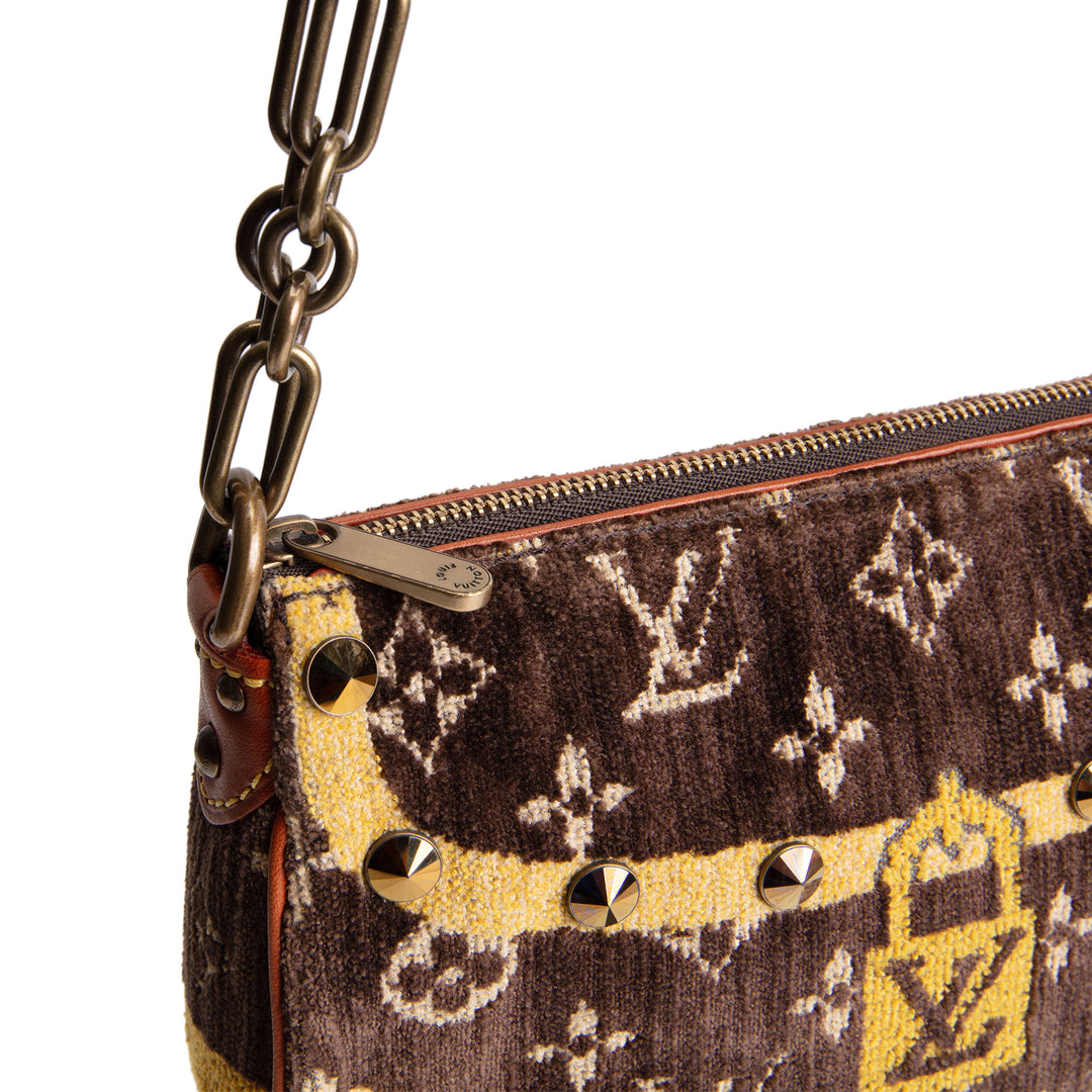 LOUIS VUITTON Vintage Trumpe L'oeil Pochette