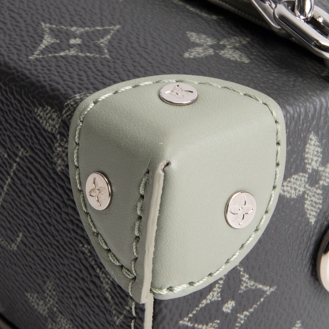 LOUIS VUITTON Monogram Mini Steamer Wearable Wallet - Green