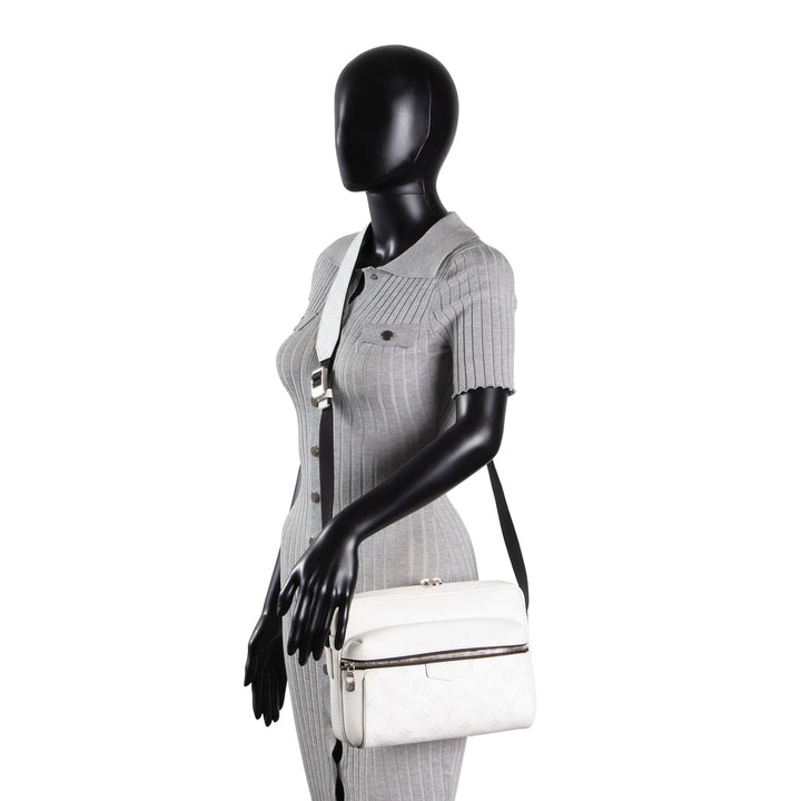 LOUIS VUITTON Taigarama Outdoor Messenger - White