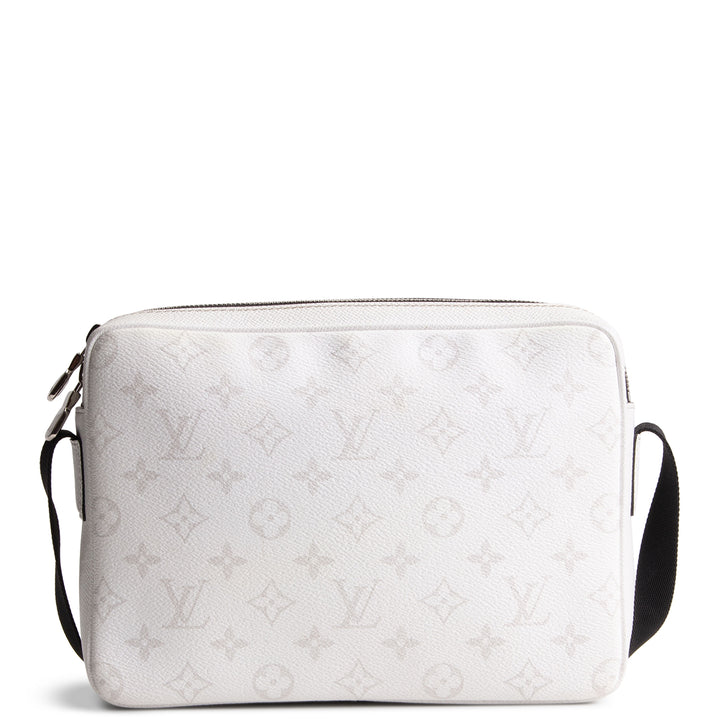 LOUIS VUITTON Taigarama Outdoor Messenger - White