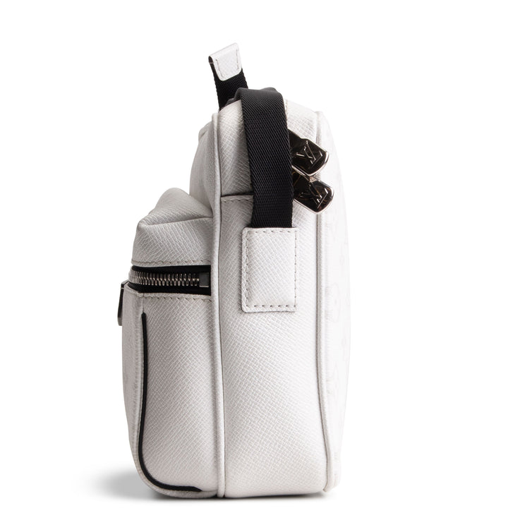 LOUIS VUITTON Taigarama Outdoor Messenger - White