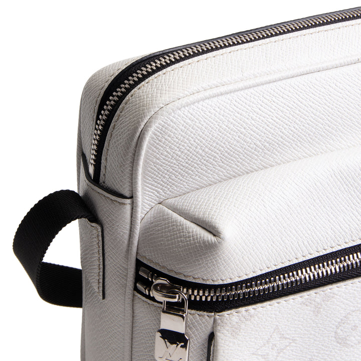 LOUIS VUITTON Taigarama Outdoor Messenger - White