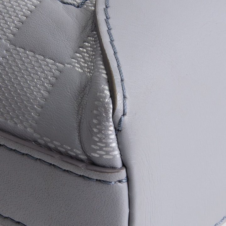 LOUIS VUITTON Damier Infini Discovery Messenger BB - Silver