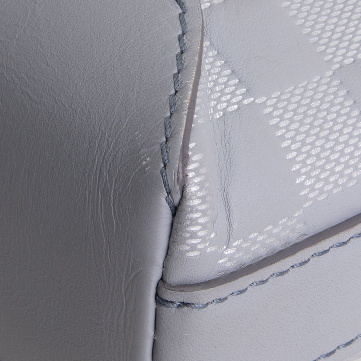 LOUIS VUITTON Damier Infini Discovery Messenger BB - Silver