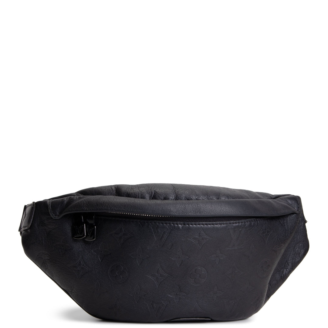 LOUIS VUITTON Monogram Shadow Discovery Bumbag - Black