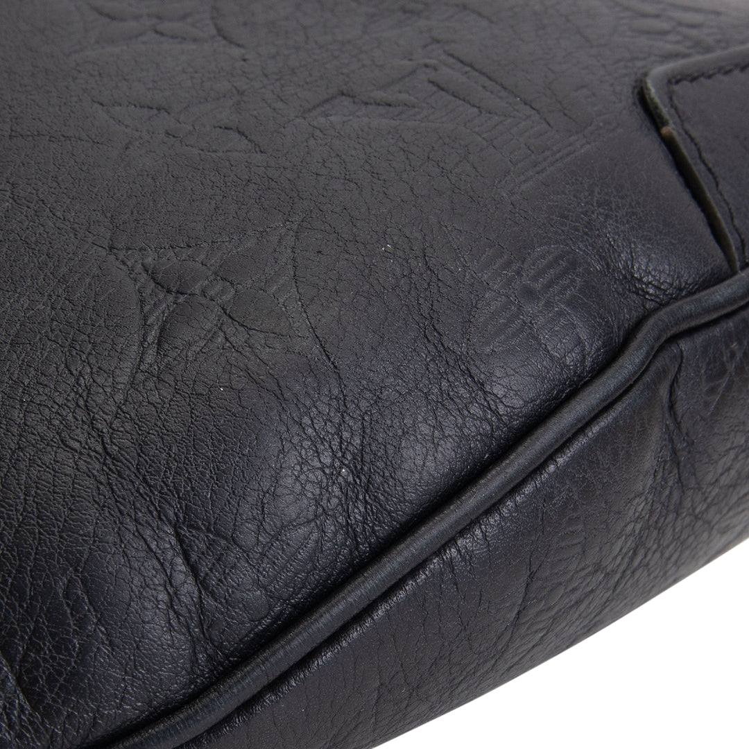 LOUIS VUITTON Monogram Shadow Discovery Bumbag - Black