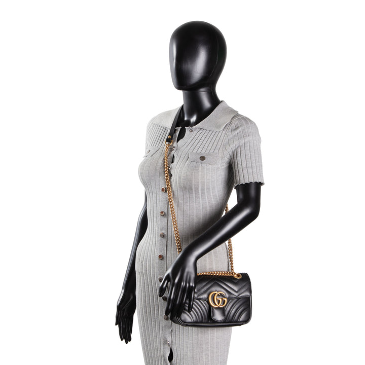 GUCCI Small GG Marmont Shoulder Bag - Black