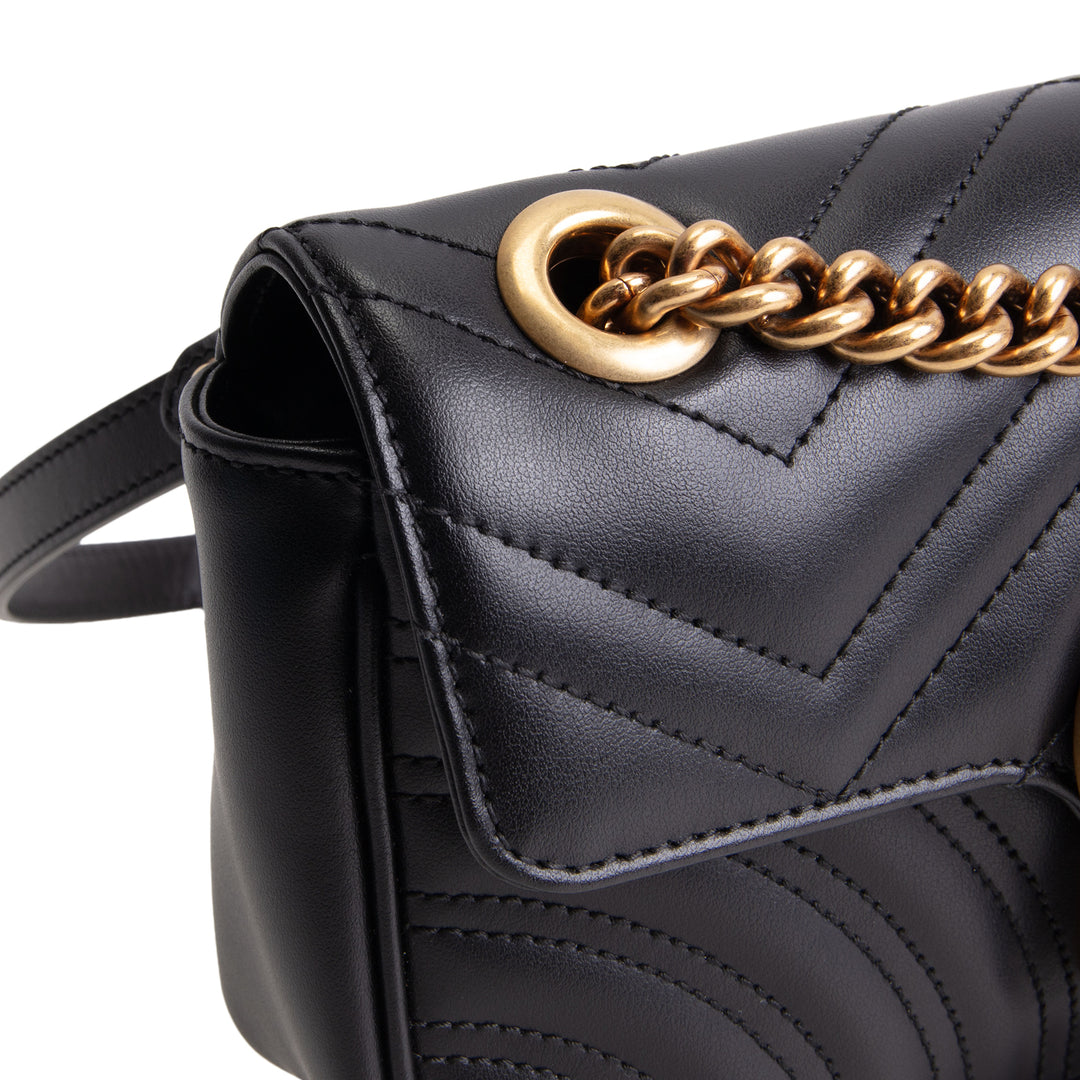 GUCCI Small GG Marmont Shoulder Bag - Black