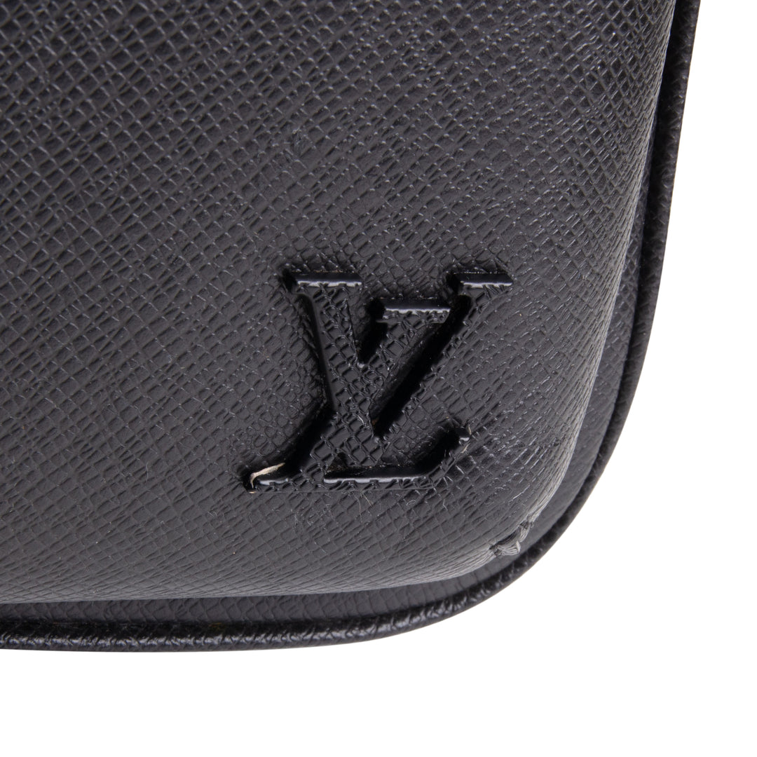 LOUIS VUITTON Avenue Sling - Taiga Leather