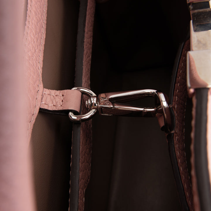 LOUIS VUITTON Capucines MM - Pink