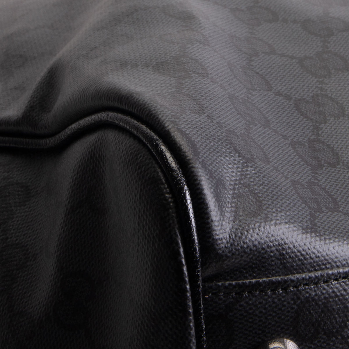 GUCCI GG Supreme "Essence Classic" Large Duffle Bag - Black