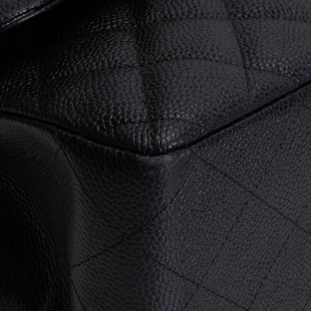 CHANEL Caviar Jumbo Double Flap - Black