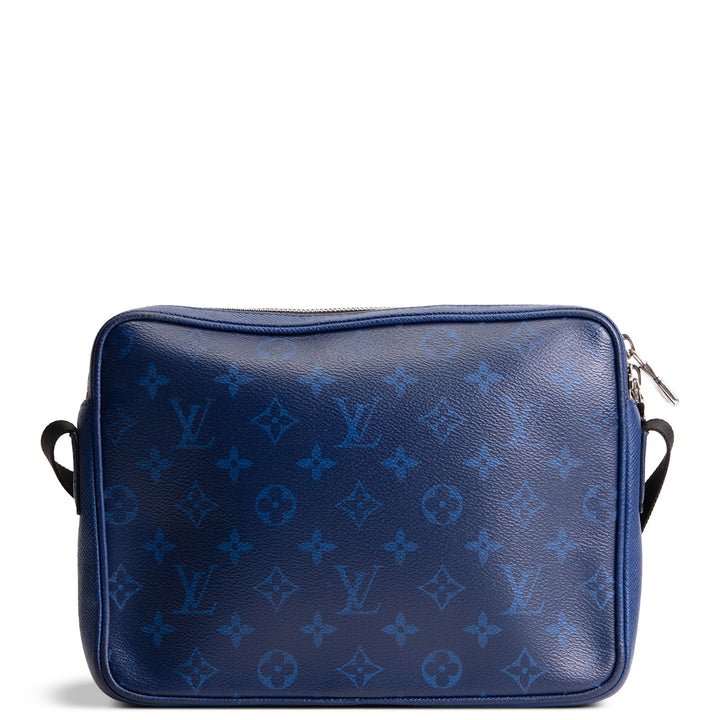 LOUIS VUITTON Taigarama Outdoor Messenger Bag OUTLET FINAL SALE