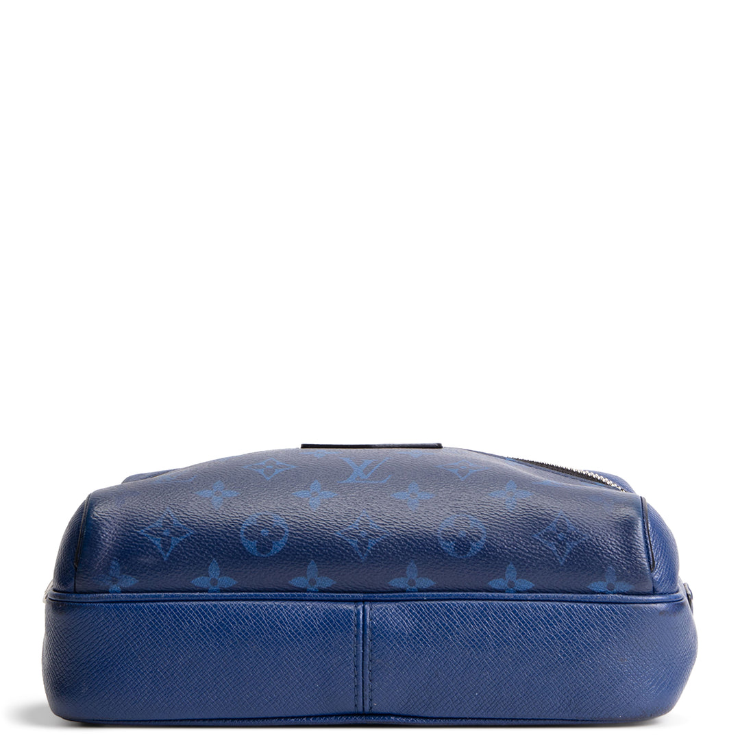 LOUIS VUITTON Taigarama Outdoor Messenger Bag OUTLET FINAL SALE