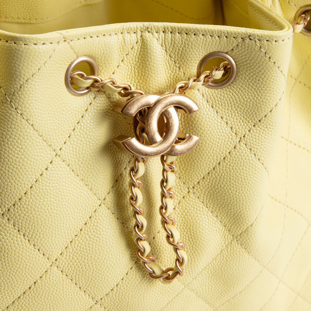 CHANEL Caviar 25 Hobo - Yellow