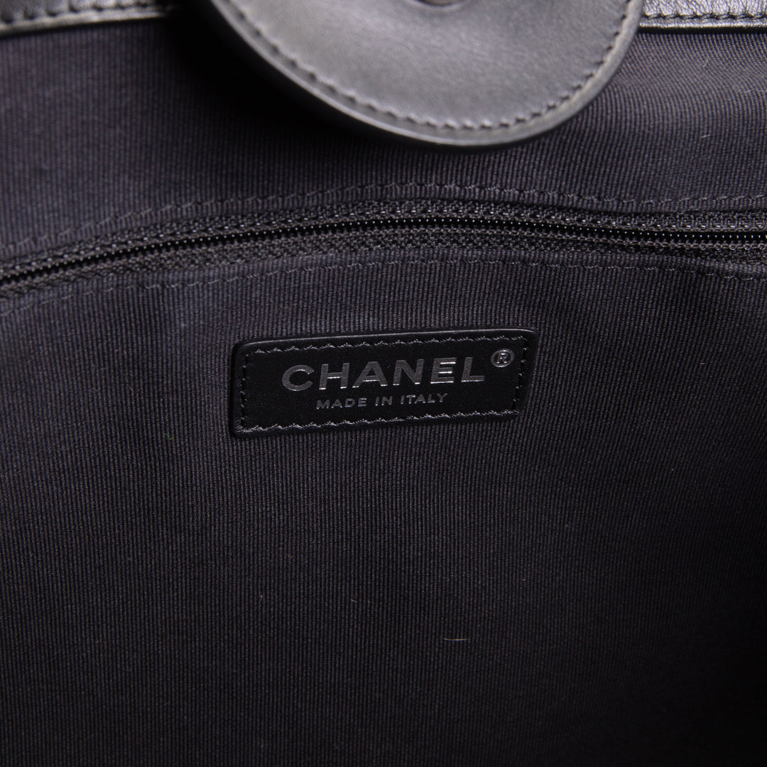 CHANEL Leather Deauville Shopping Tote w/pouch - Black