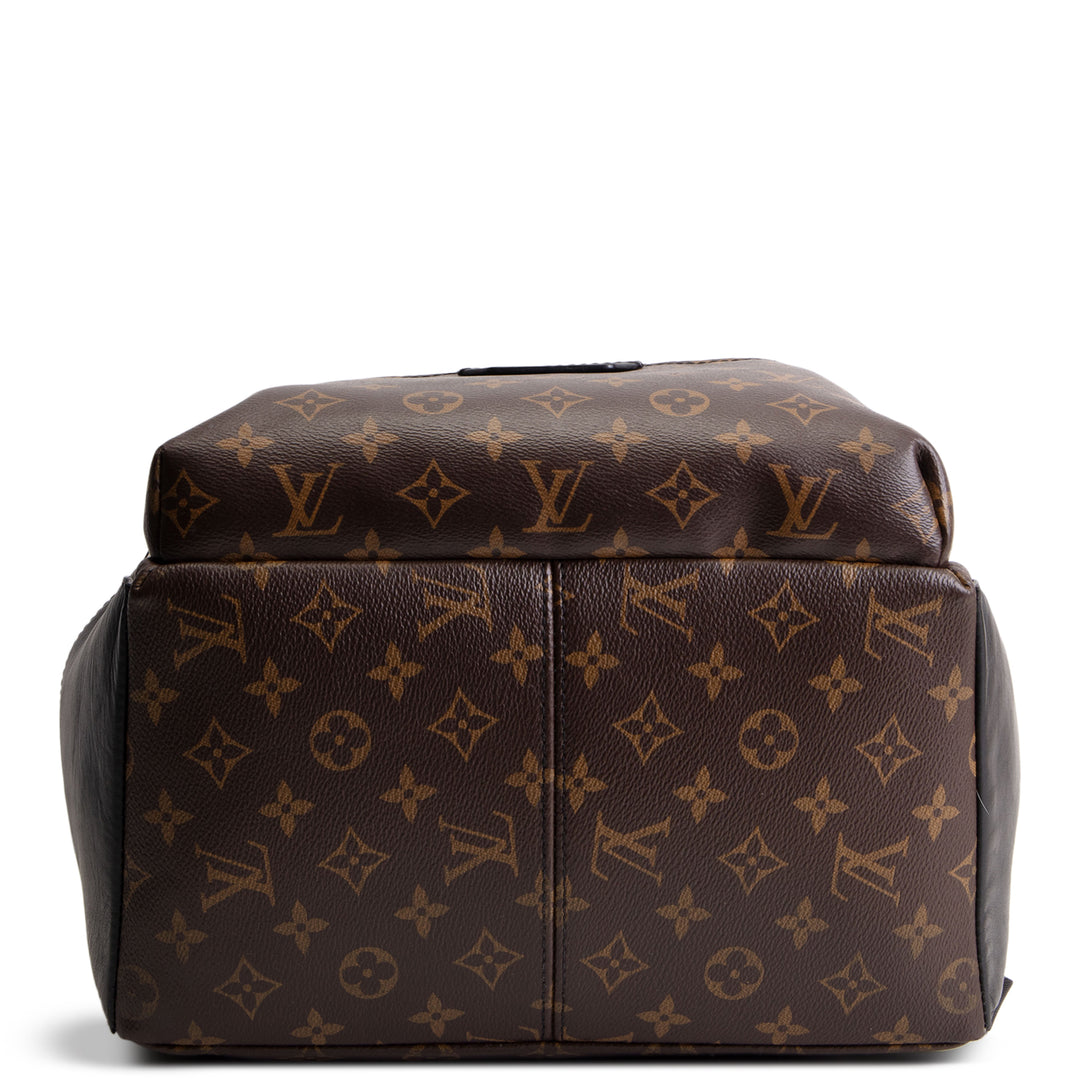 LOUIS VUITTON Discovery Backpack - Monogram
